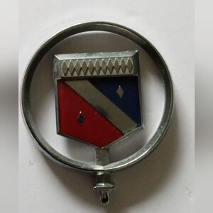 Vintage OEM Buick Electra Crest Emblem Badge Chrome Stand Up Hood Ornament